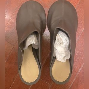 Bottega Veneta Dot Pump Cocktail Stretch